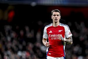 九游体育首页-记者：基维奥尔收到15份报价，将租借+2700万欧强制买断去波尔图