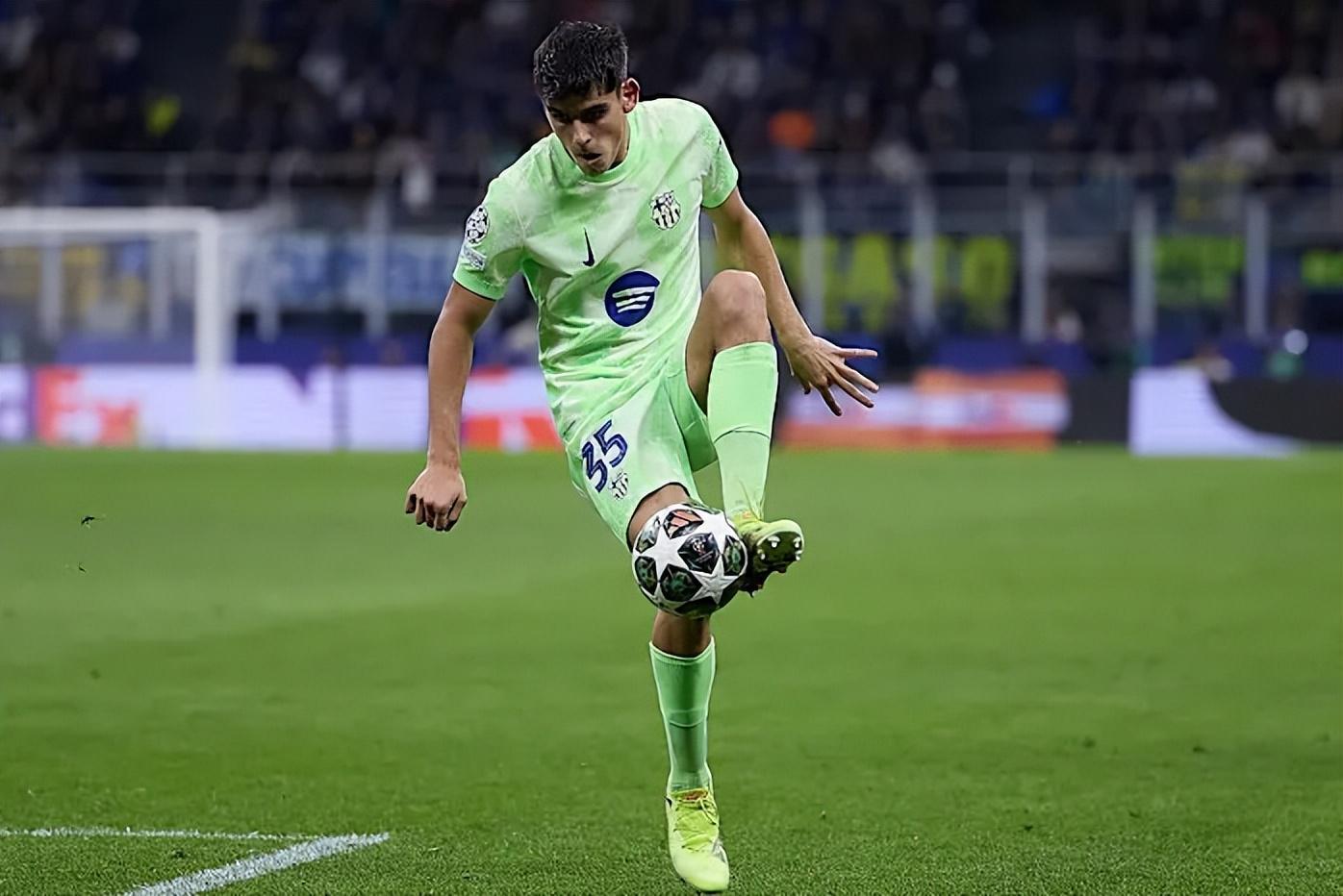 九游体育首页-马丁正式进入巴萨一线队，注册手续已完成，改穿阿尔巴18号球衣