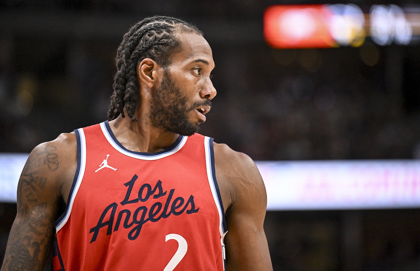 九游体育平台-美媒质疑：伦纳德收款175万前后出场率反差显著